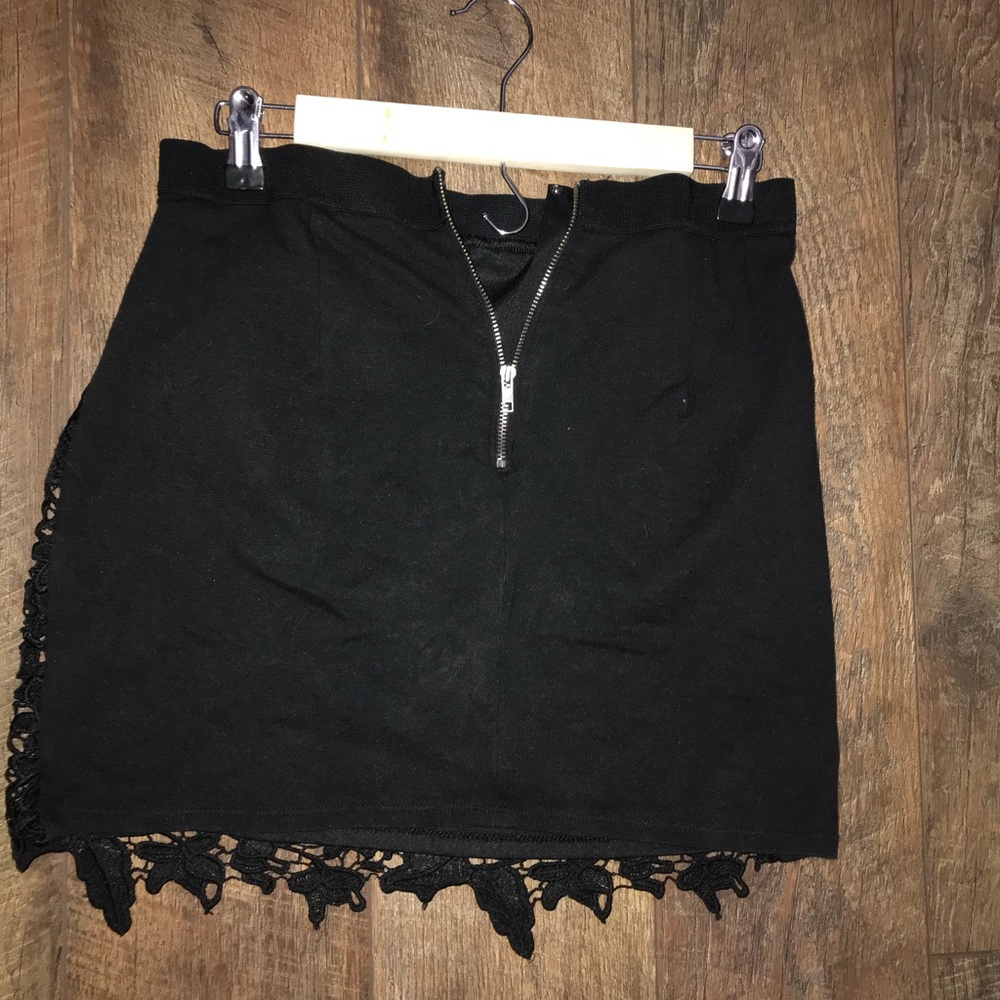 Black pencil skirt - Picture 2 of 2